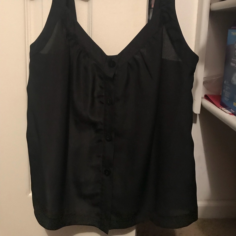 Black button up tank